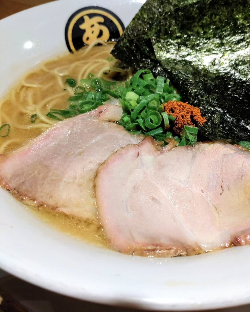 燻とん あくた川のラーメンのチャーシュー