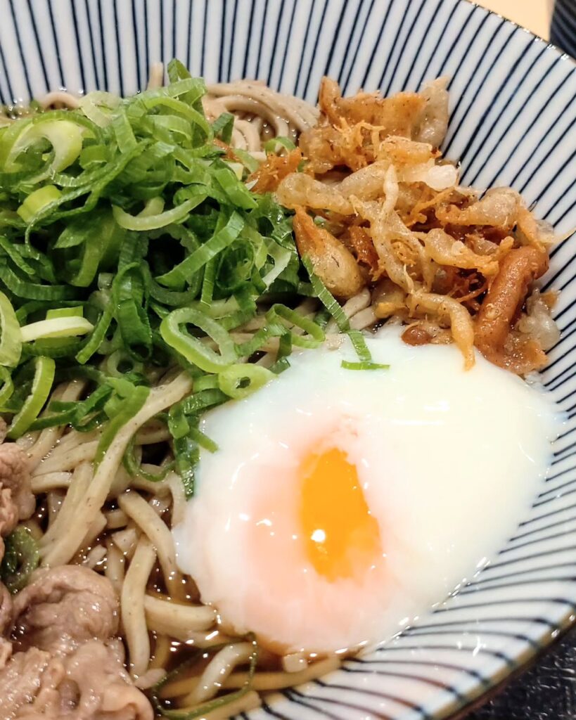 十割蕎麦専門店 10そばの蕎麦の温泉玉子