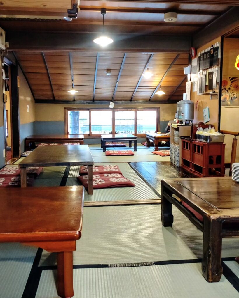 ここら屋 御幸町本店の店内の座敷席