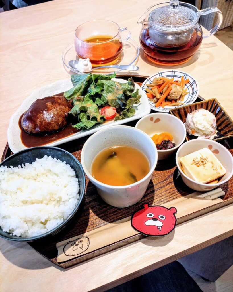 はらぺこの日替わりおばんざいランチ と紅茶 - 京都市役所前ランチめぐり はらぺこの日替わりおばんざいランチ と紅茶