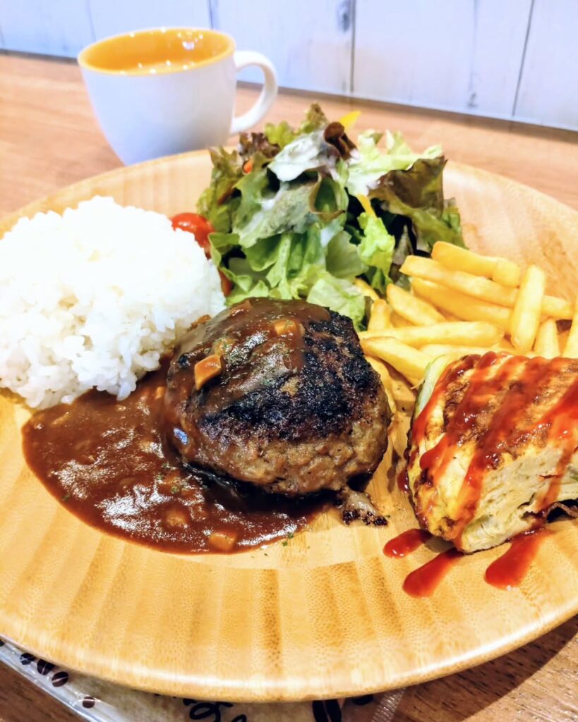 cafe gazell（ガゼル） 河原町店のハンバーグプレートランチ