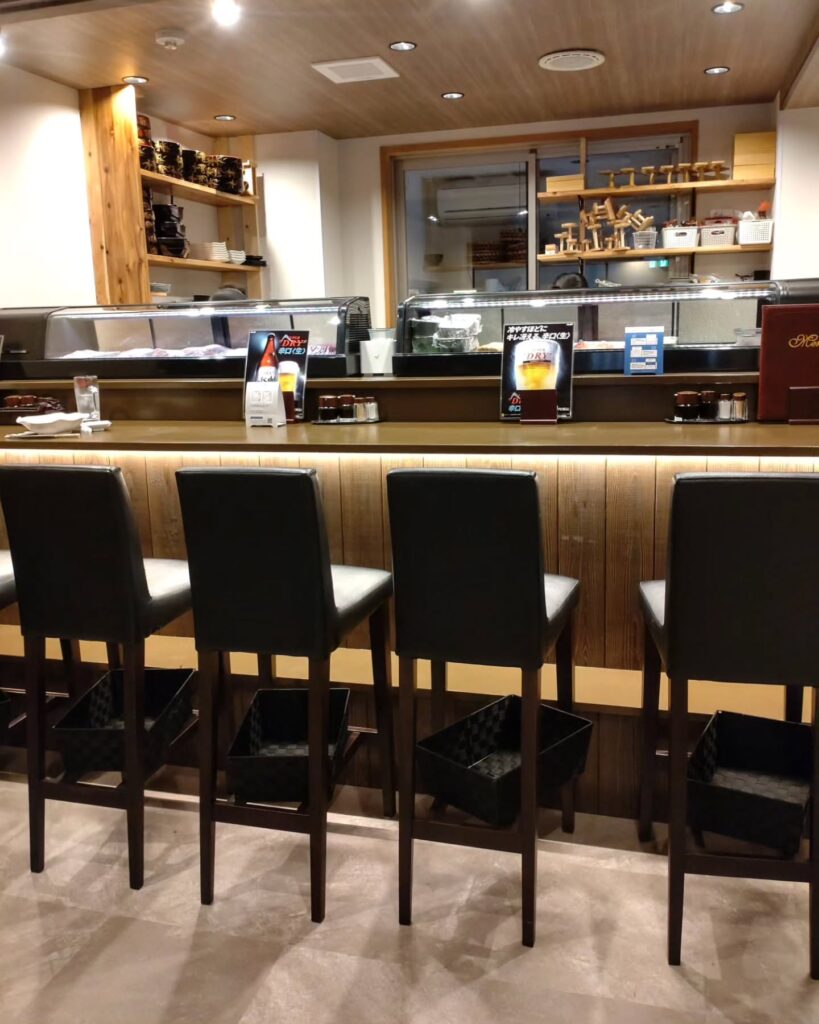 寿司処 しまや はなれ⁡の店内