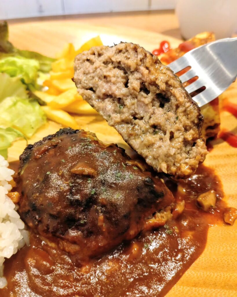 cafe gazell（ガゼル） 河原町店のハンバーグの断面