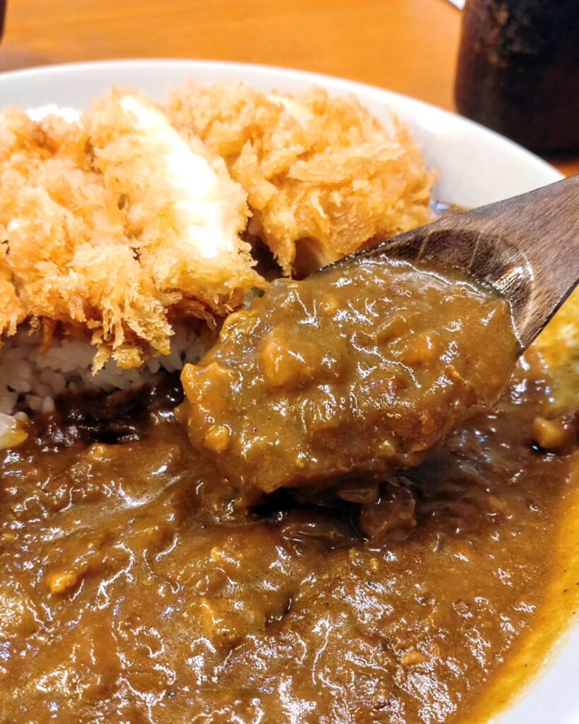 とんかつ 豚ゴリラ 新京極六角店のチキンかつカレーのルウ - 京都市役所前ランチめぐり とんかつ 豚ゴリラ 新京極六角店のチキンかつカレーのルウ