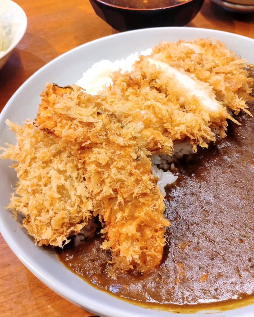 とんかつ 豚ゴリラ 新京極六角店のチキンかつカレーのカツ - 京都市役所前ランチめぐり とんかつ 豚ゴリラ 新京極六角店のチキンかつカレーのカツ