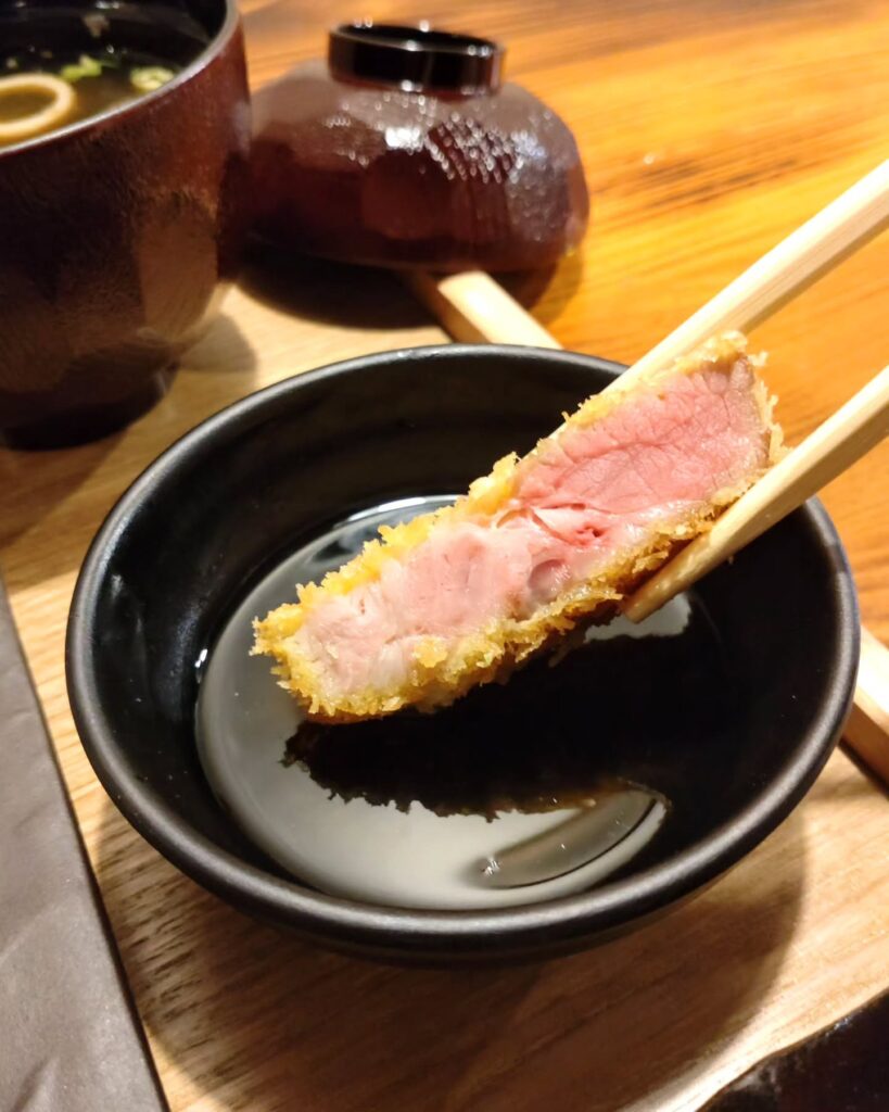 こがら食堂と夜酒場のロゼとんかつの断面