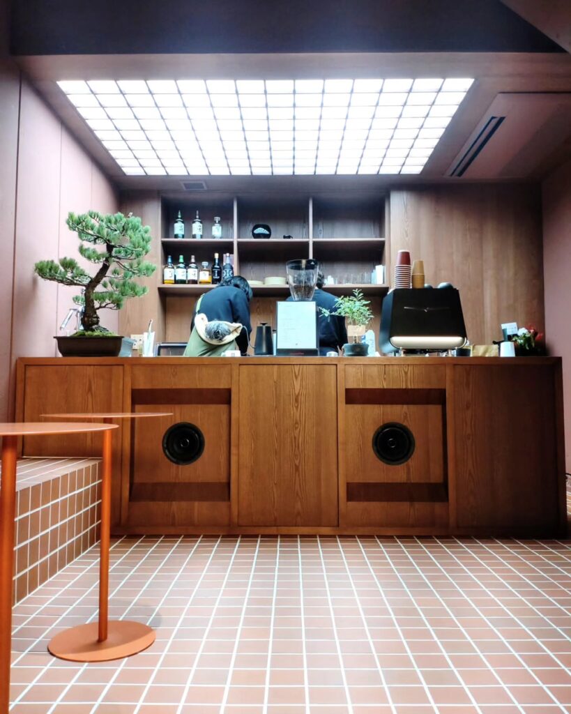 uru coffeeの店内