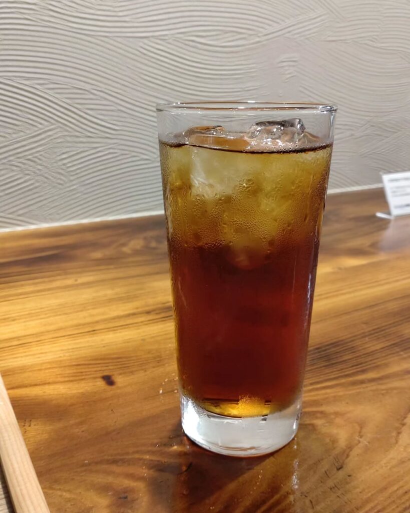 こがら食堂と夜酒場の黒烏龍茶