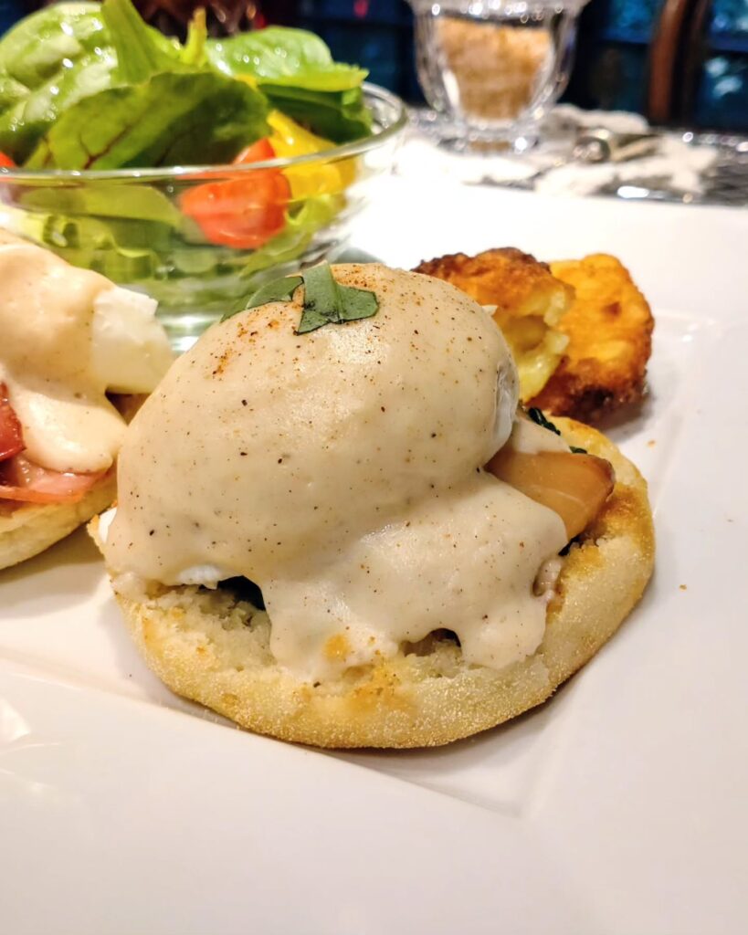 MarieBelle（マリベル） 京都本店のサーモンのエッグベネディクト