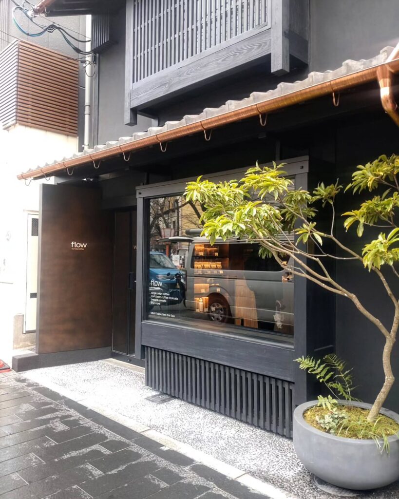 flow by nozy coffee（フロウ バイ ノージーコーヒー）のお店の外観