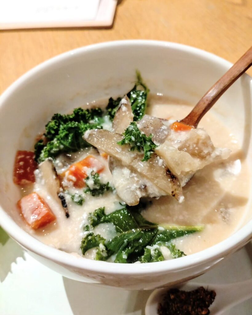 本と野菜 OyOy（オイオイ）の粕汁