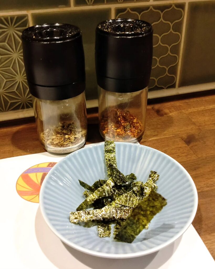 めん屋 東太郎の海苔と薬味