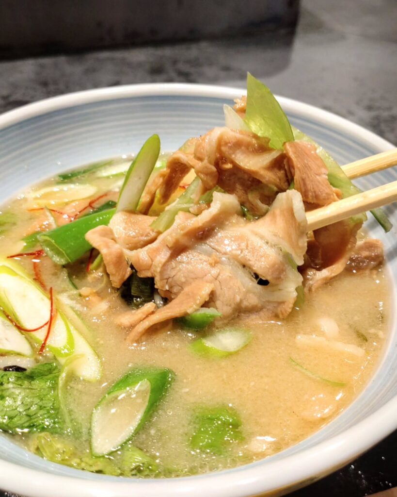 串焼 満天 六角編の豚汁のの豚肉