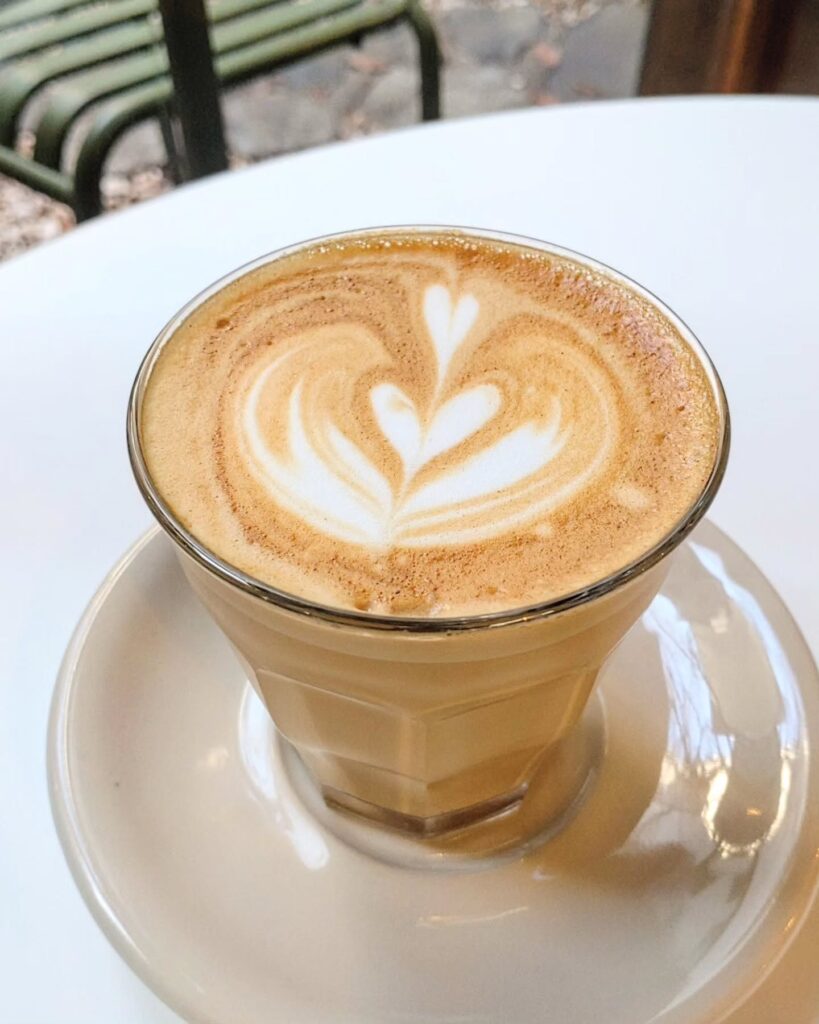 ｛knode｝（ノード）のカフェラテ