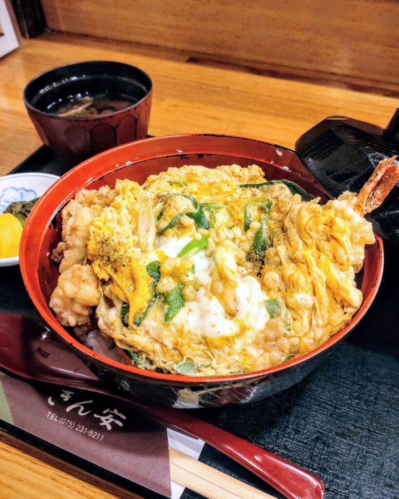 遊旬 きん安の殿様丼ぶりのランチ