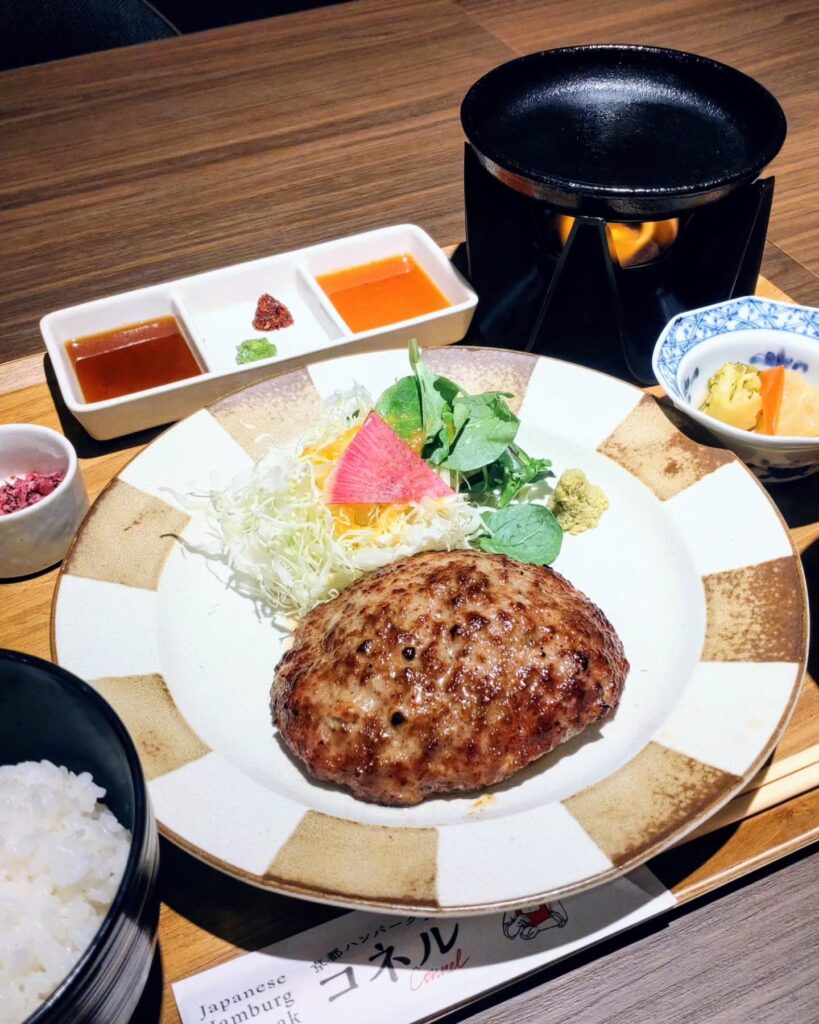 京都ハンバーグ食堂コネルのコネルの手捏ねBEEF100％ハンバーグ定食ランチ
