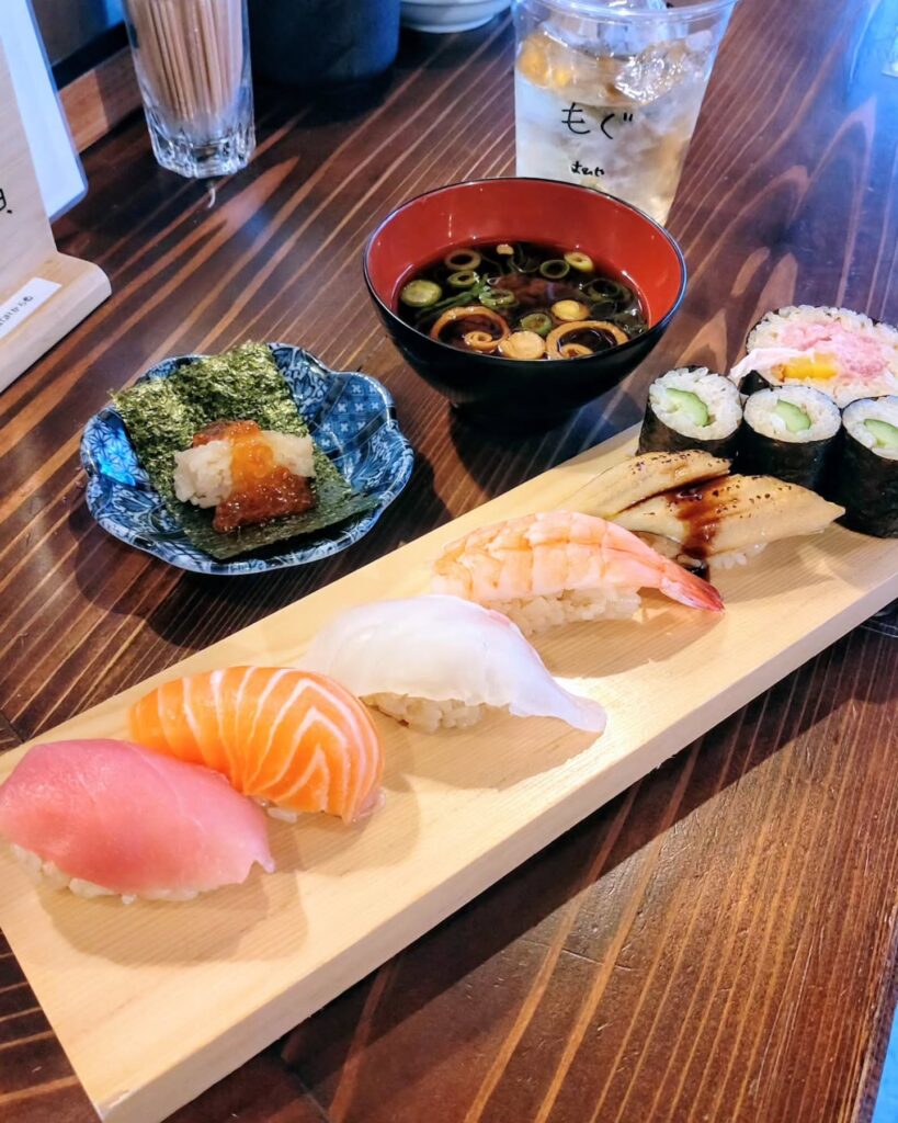 百圓寿司スタンド えにし 高倉本店の贅沢寿司定食のランチ - 京都市役所前ランチめぐり 百圓寿司スタンド えにし 高倉本店の贅沢寿司定食のランチ