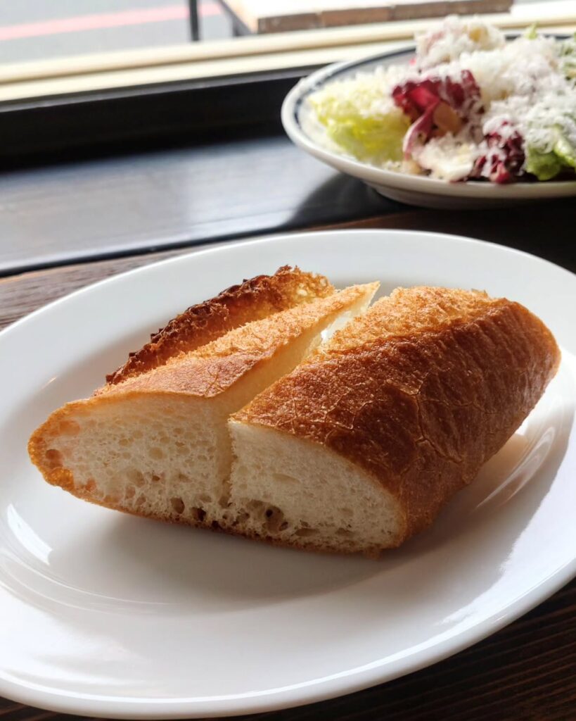 kaburaのランチのバゲットパン