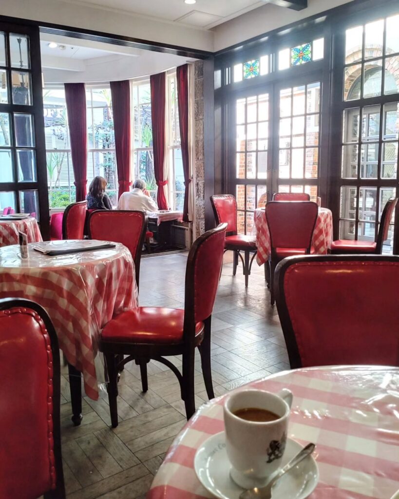 イノダコーヒ 本店の店内