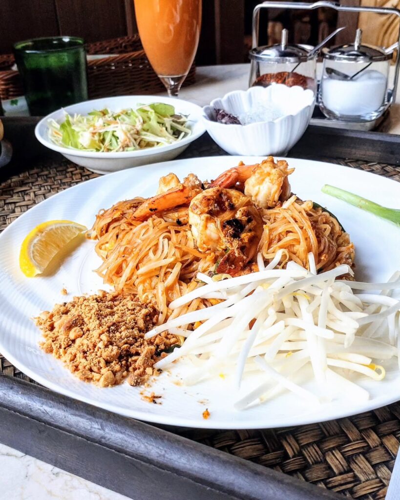 タイレストラン ルアンロス のえび パッタイランチ