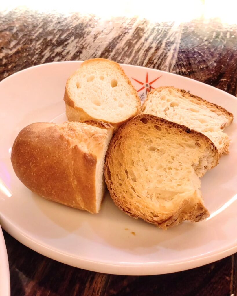 イルキャンティ 河原町三条店のランチのパン