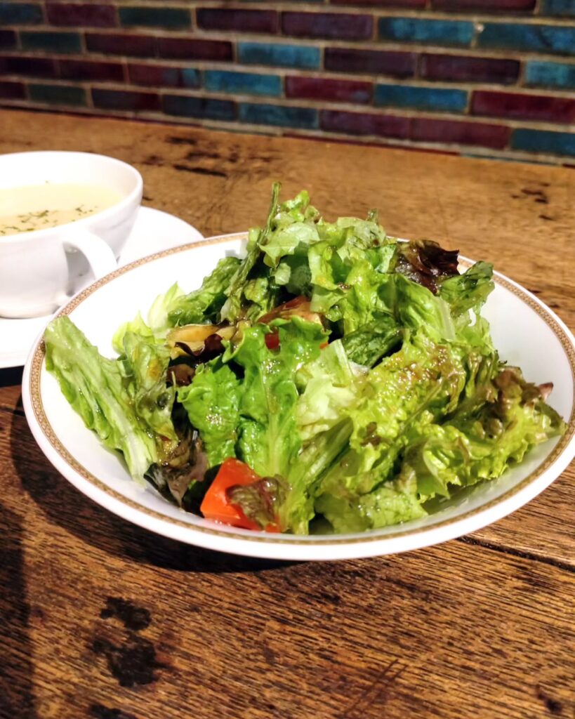 INDÉPENDANTS(アンデパンダン)のランチのサラダ