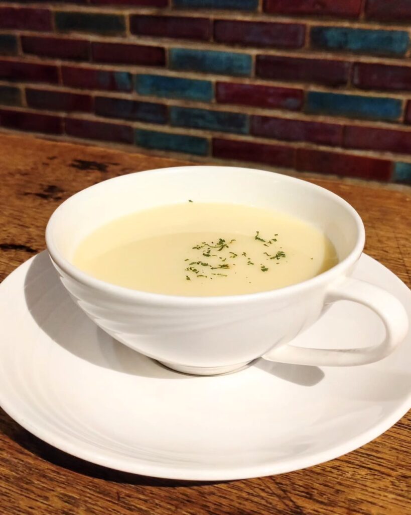 INDÉPENDANTS(アンデパンダン)のコーンスープ