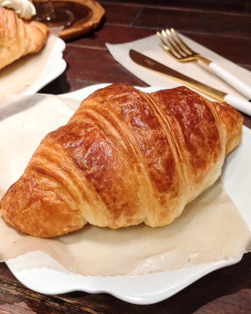 八百屋の嫁が作る momovege（モモベジ） 京都店の沼クロワッサン