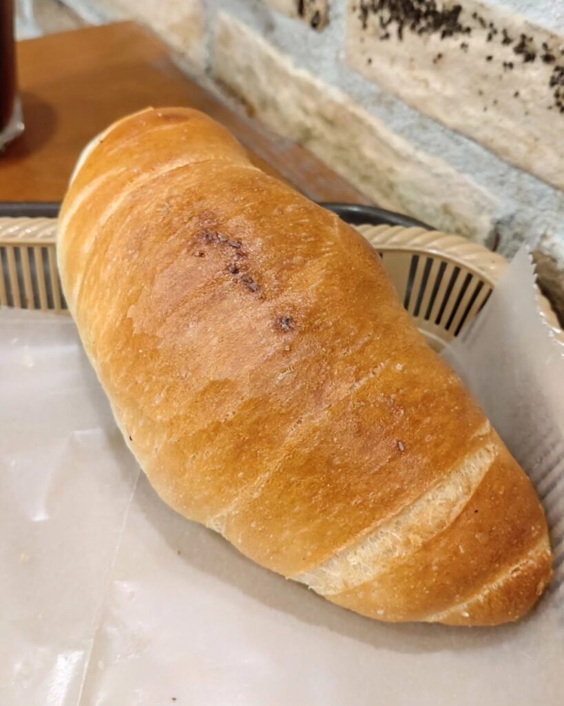 CASCADE(カスカード) ゼスト御池店の塩バターぱん - 京都市役所前ランチめぐり CASCADE(カスカード) ゼスト御池店の塩バターぱん