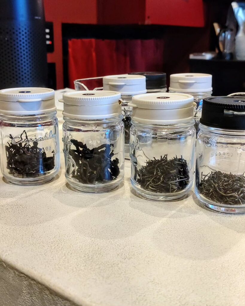 Salon de the SALUT(サロン・ド・テ・サリュ) 京都の茶葉 - 京都市役所前ランチめぐり Salon de the SALUT(サロン・ド・テ・サリュ) 京都の茶葉