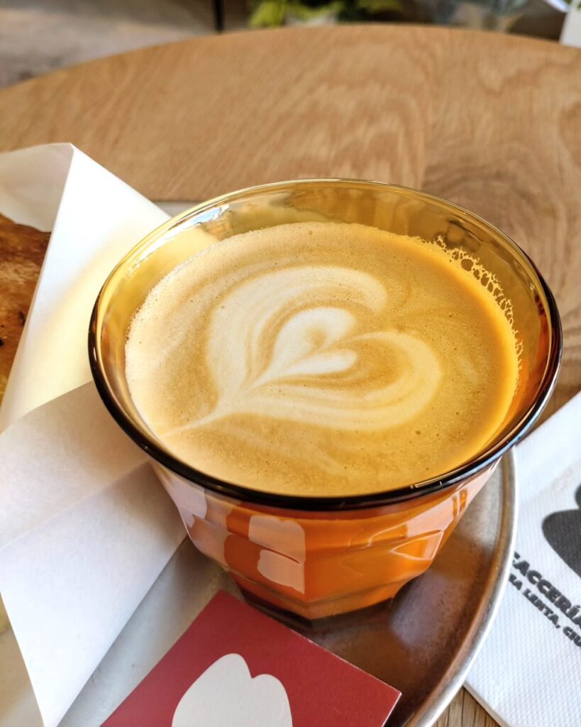 Focaccería CHUCHO（フォカッチャ チュチョ）のカフェラテ