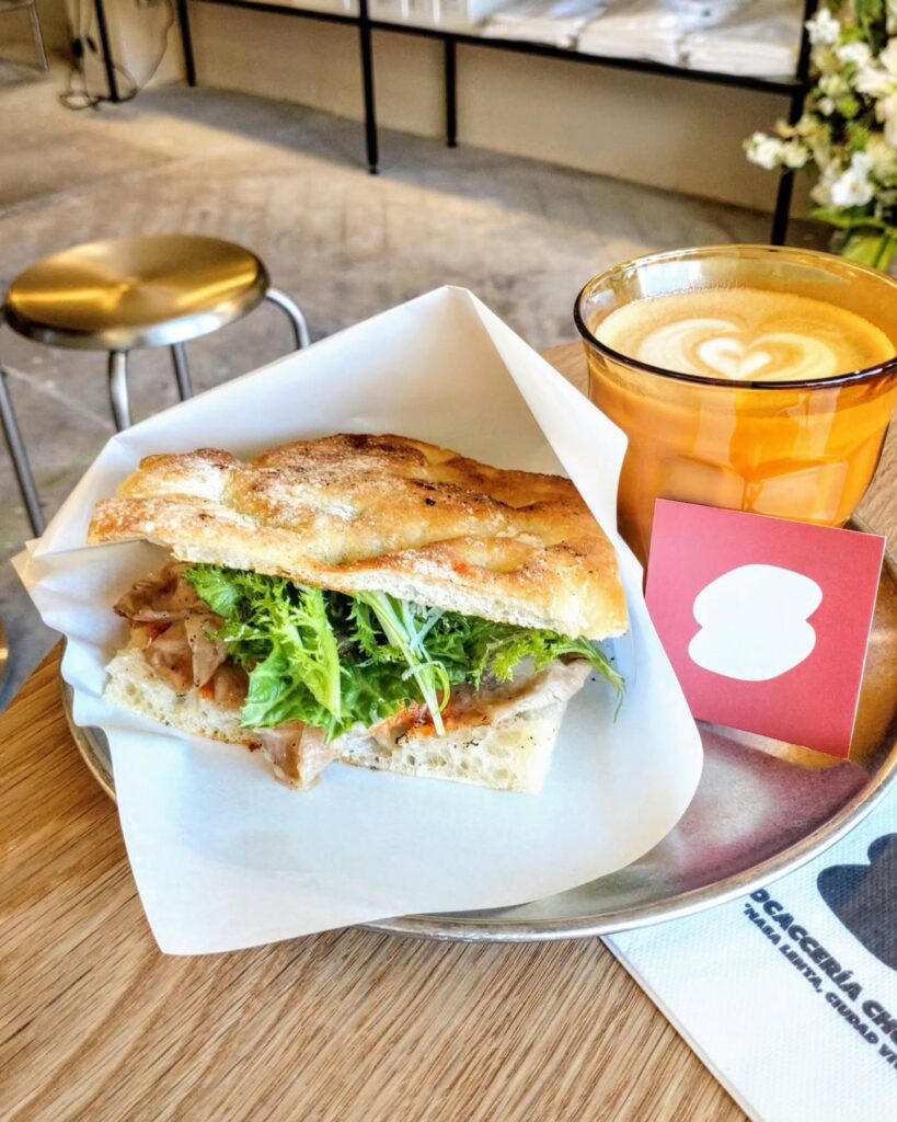 Focaccería CHUCHO（フォカッチャ チュチョ）のエル・チュチョ サンドイッチセットのランチ