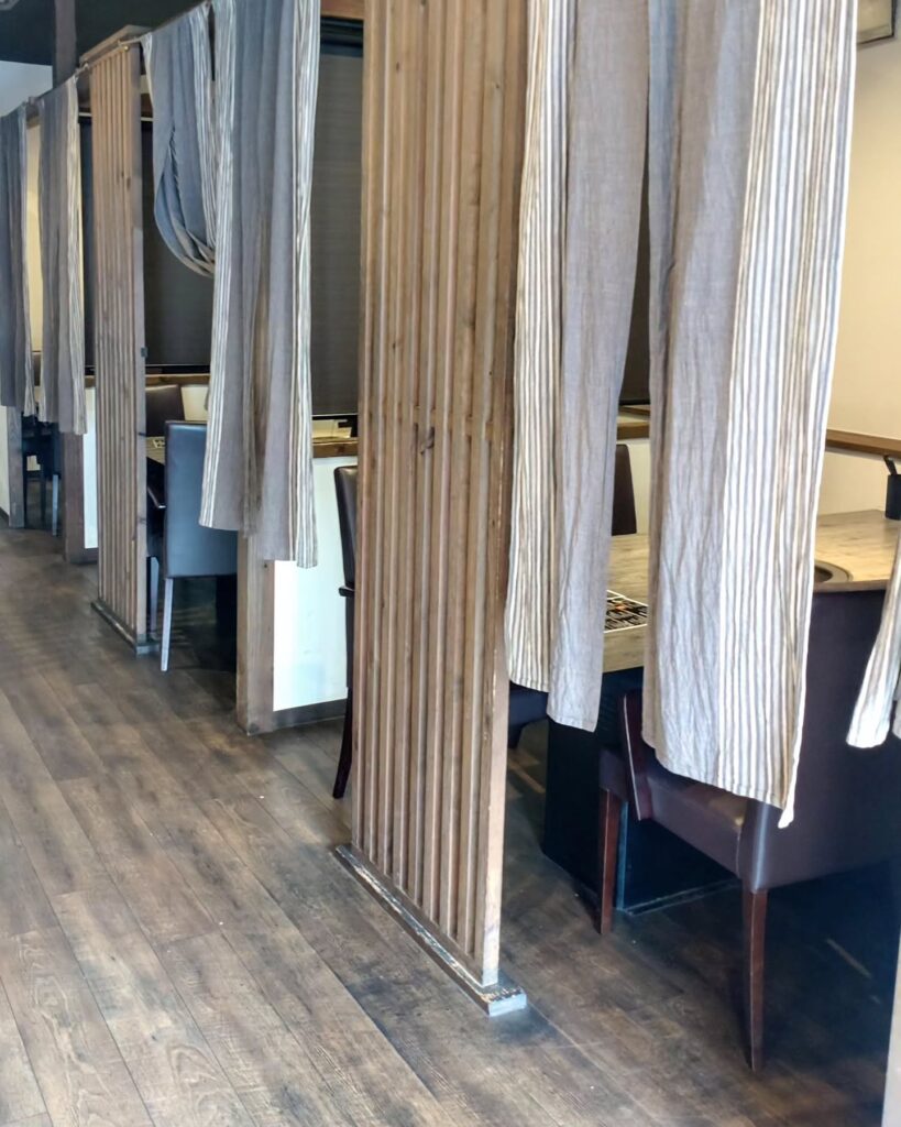 京・黒桜の店内の個室 - 京都市役所前ランチめぐり 京・黒桜の店内の個室