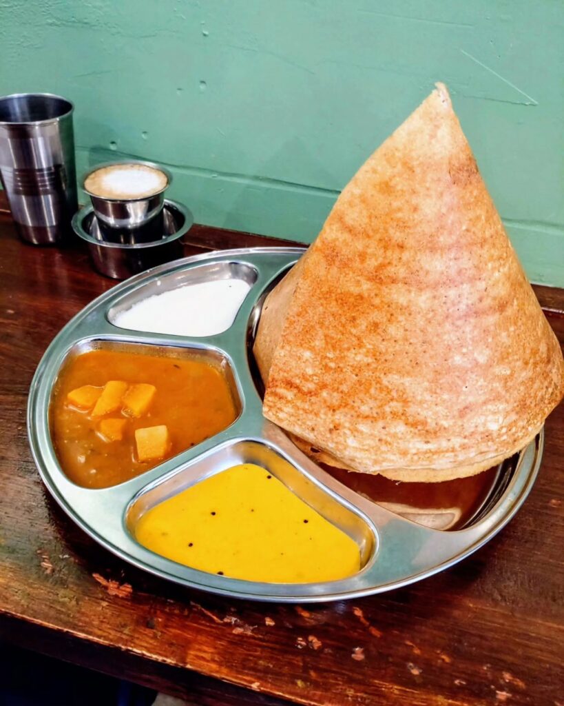 インド食堂 TADKA1（タルカ1）のプレーンドーサのランチ