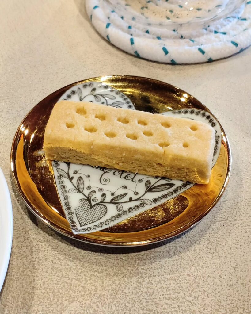 Salon de the SALUT(サロン・ド・テ・サリュ) 京都のショートブレッド - 京都市役所前ランチめぐり Salon de the SALUT(サロン・ド・テ・サリュ) 京都のショートブレッド